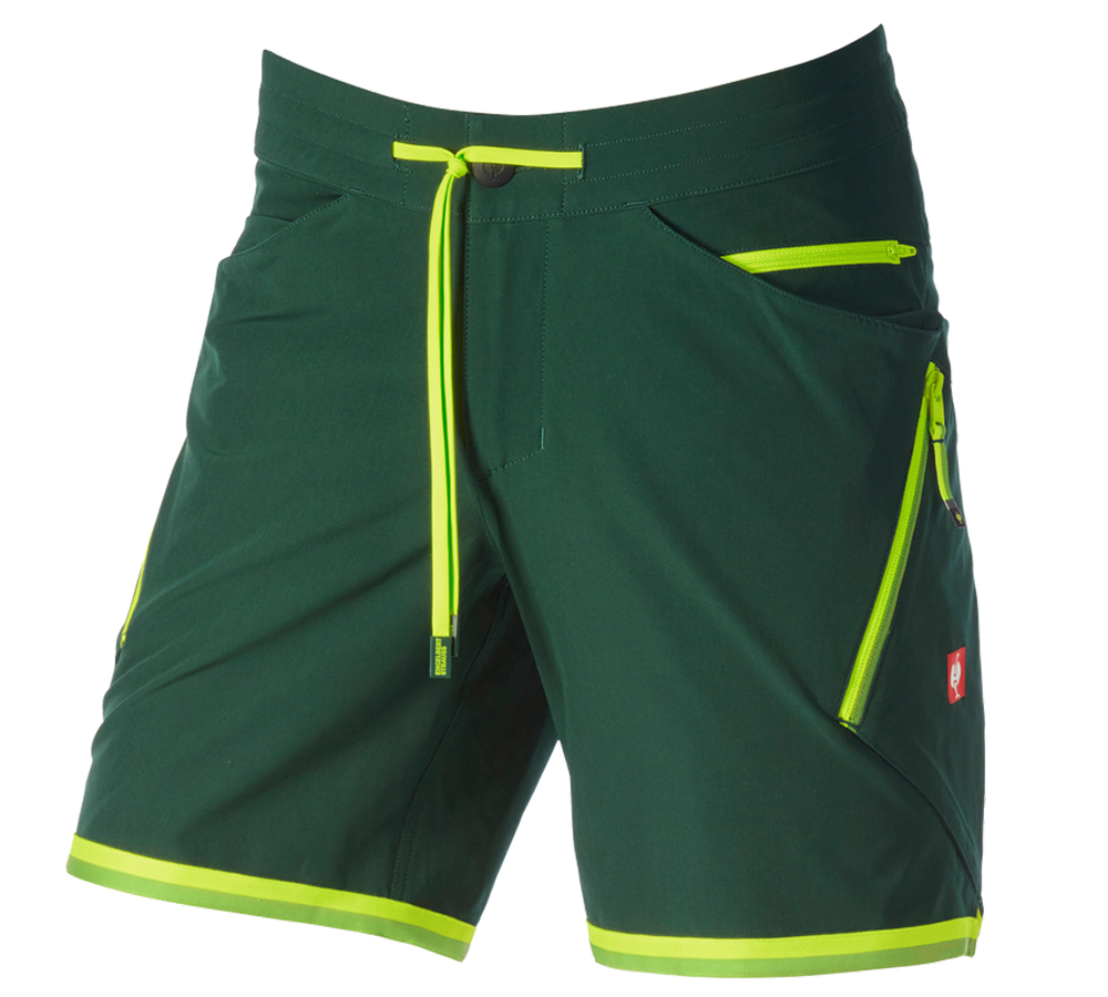 Beklædning: Shorts e.s.ambition + grøn/advarselsgul