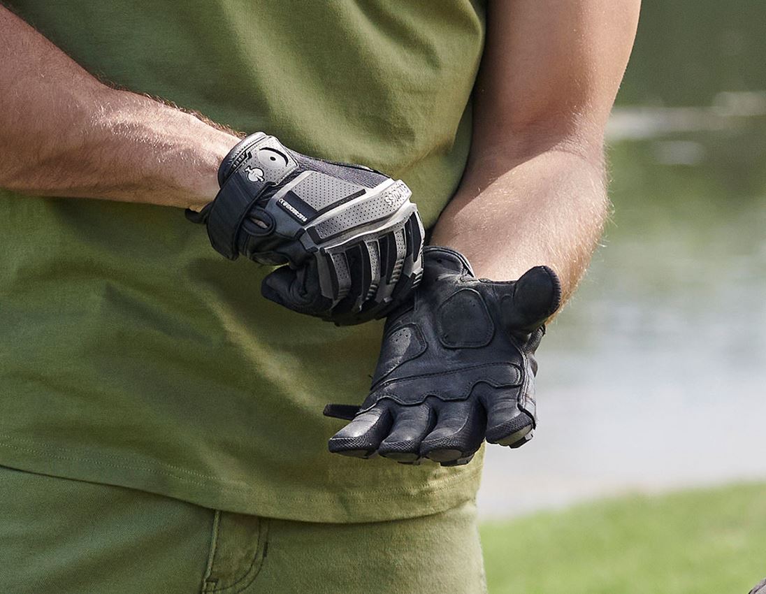 Personal Protection: e.s. Assembly gloves Protect + black 5