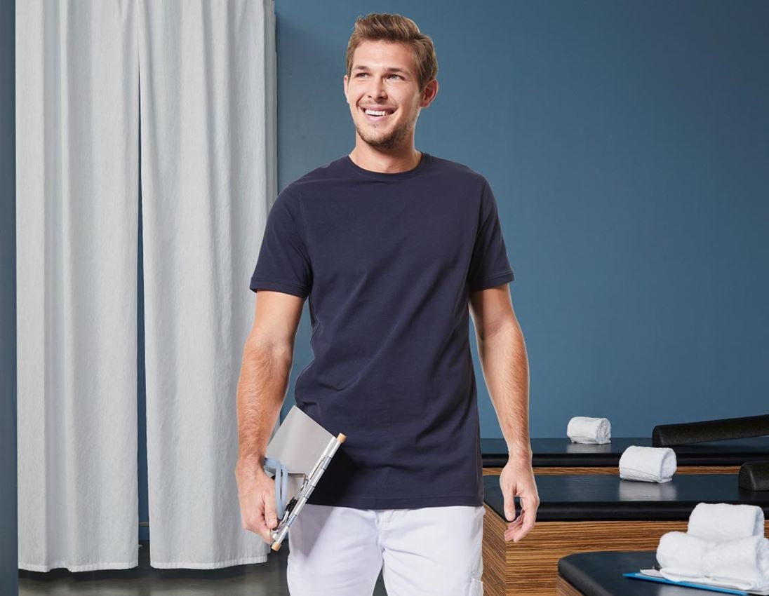 VVS-installatør / Blikkenslager: e.s. T-shirt cotton stretch, long fit + mørkeblå