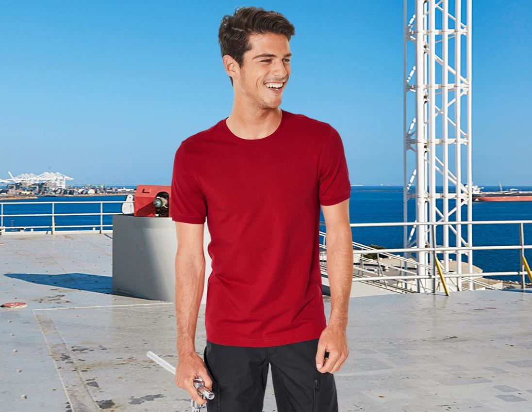 T-Shirts, Pullover & Skjorter: e.s. T-shirt cotton stretch, slim fit + ildrød