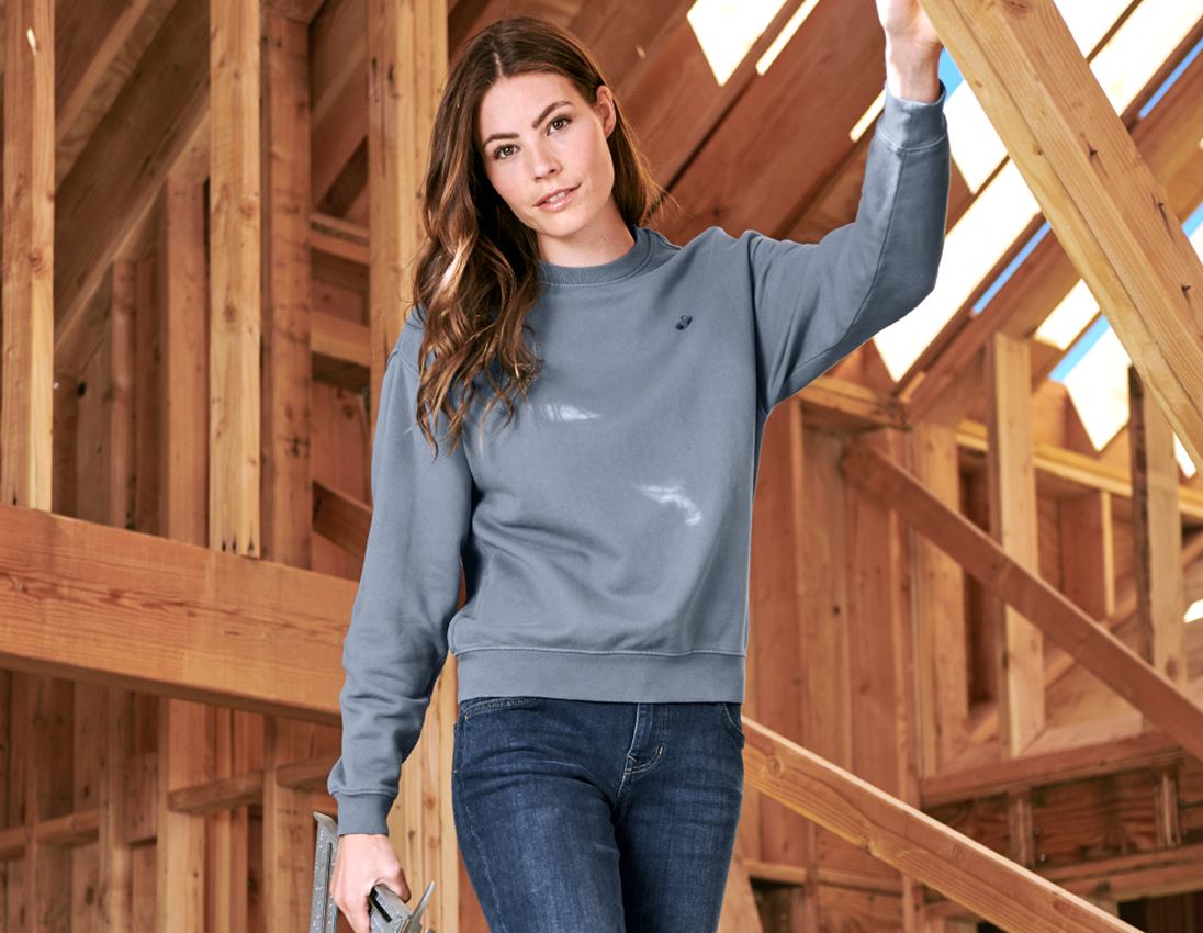 Emner: Oversize sweatshirt e.s.motion ten, damer + røgblå vintage