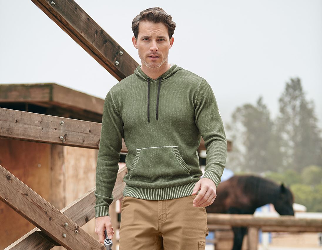 T-Shirts, Pullover & Skjorter: Strik-hoody e.s.iconic + bjerggrøn