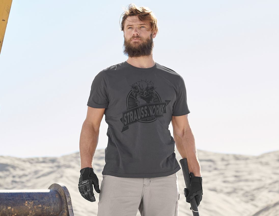 T-Shirts, Pullover & Skjorter: T-shirt e.s.iconic works + karbongrå