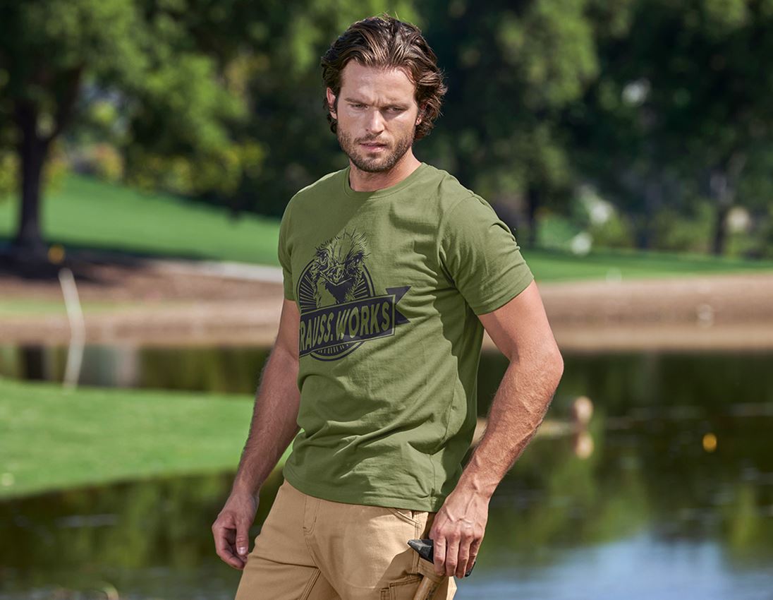T-Shirts, Pullover & Skjorter: T-shirt e.s.iconic works + bjerggrøn
