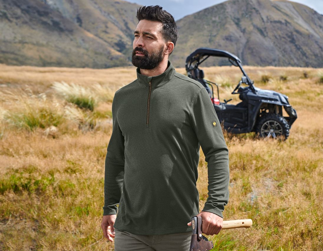 T-Shirts, Pullover & Skjorter: Trøje e.s.vintage + camouflagegrøn