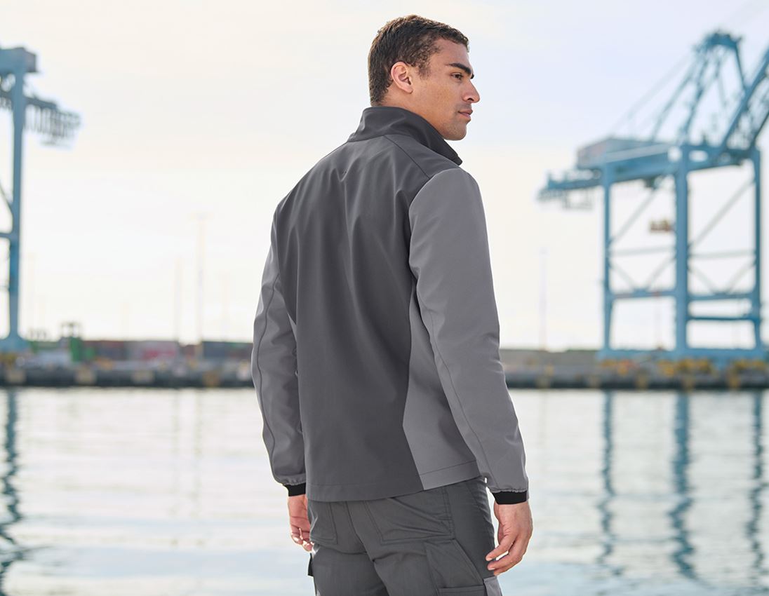 Clothing: Softshell jacket e.s.trail pure + carbongrey/basaltgrey 1