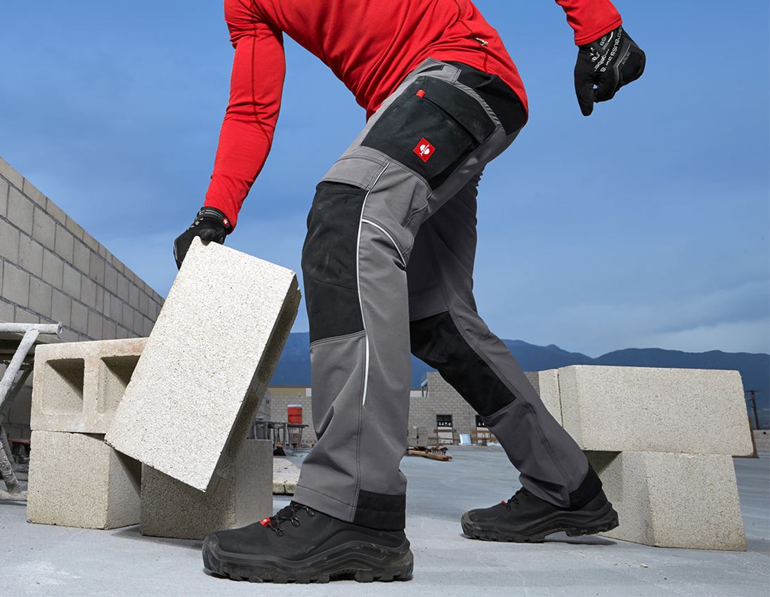 Plumbers / Installers: Functional trousers e.s.dynashield + cement/black