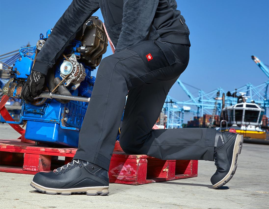 Joiners / Carpenters: Functional cargo trousers e.s.dynashield solid + pacific