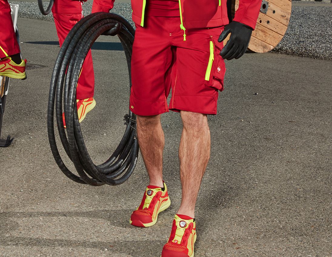 Collaborations: SET: Trousers e.s.motion 2020 + shorts + football + fiery red/high-vis yellow