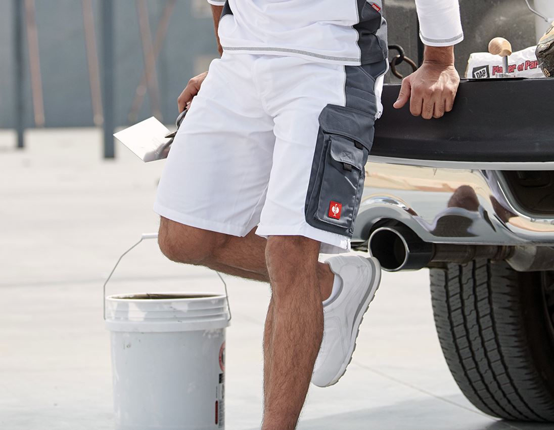 Collaborations: SET: Trousers e.s.active + shorts + towel + white/grey