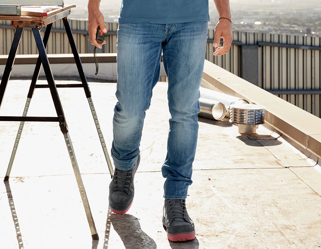 Beklædning: SÆT: 2x e.s. 5-pocket-stretch-jeans,slim+håndklæde + stonewashed