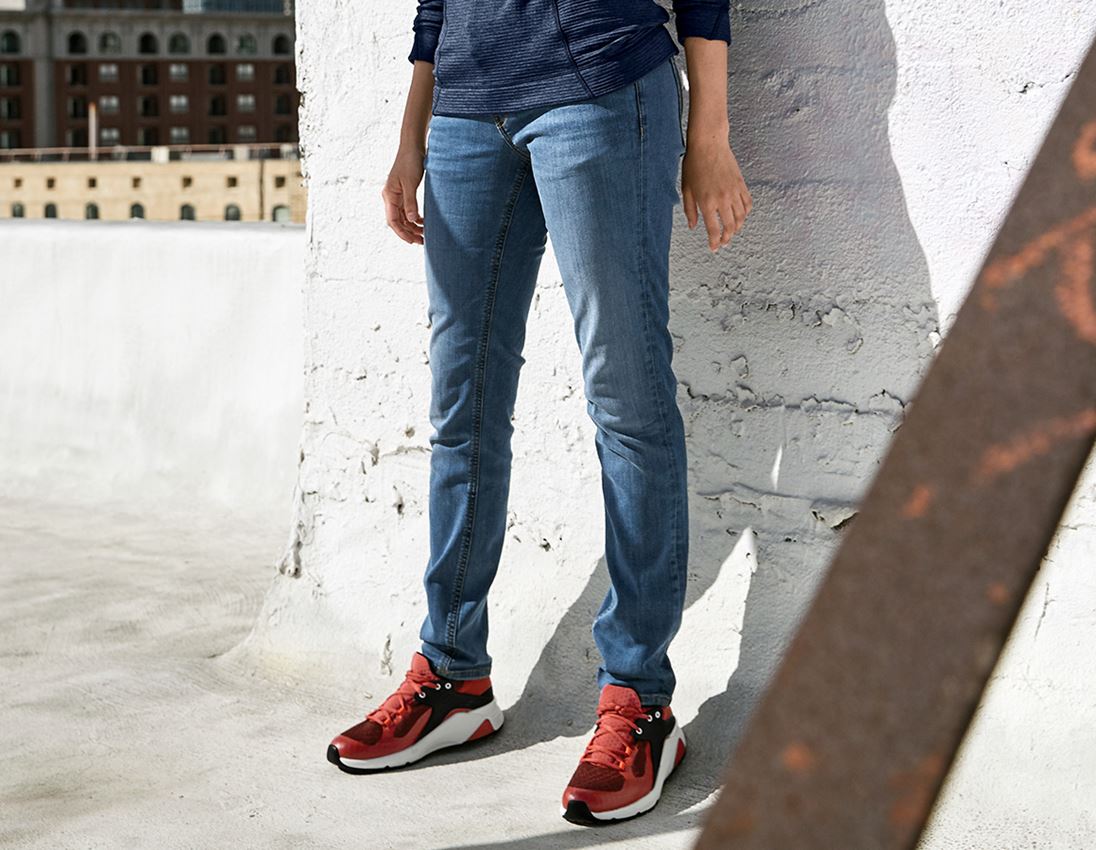 Beklædning: SÆT: 2x5-Pocket-Stretch-jeans, da.+madkasse+bestik + stonewashed 1