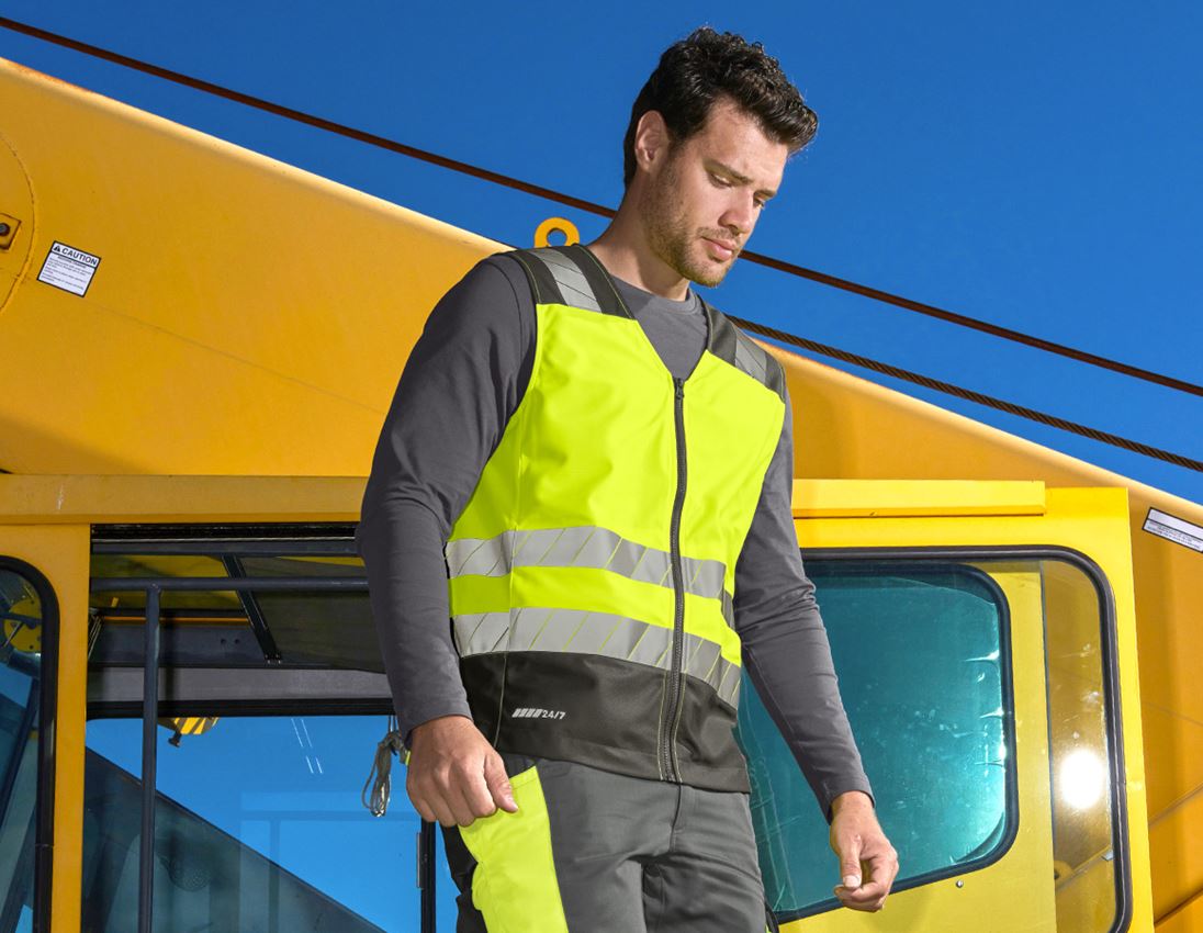 Clothing: High-vis bodywarmer e.s.motion 24/7 + high-vis yellow/anthracite 2