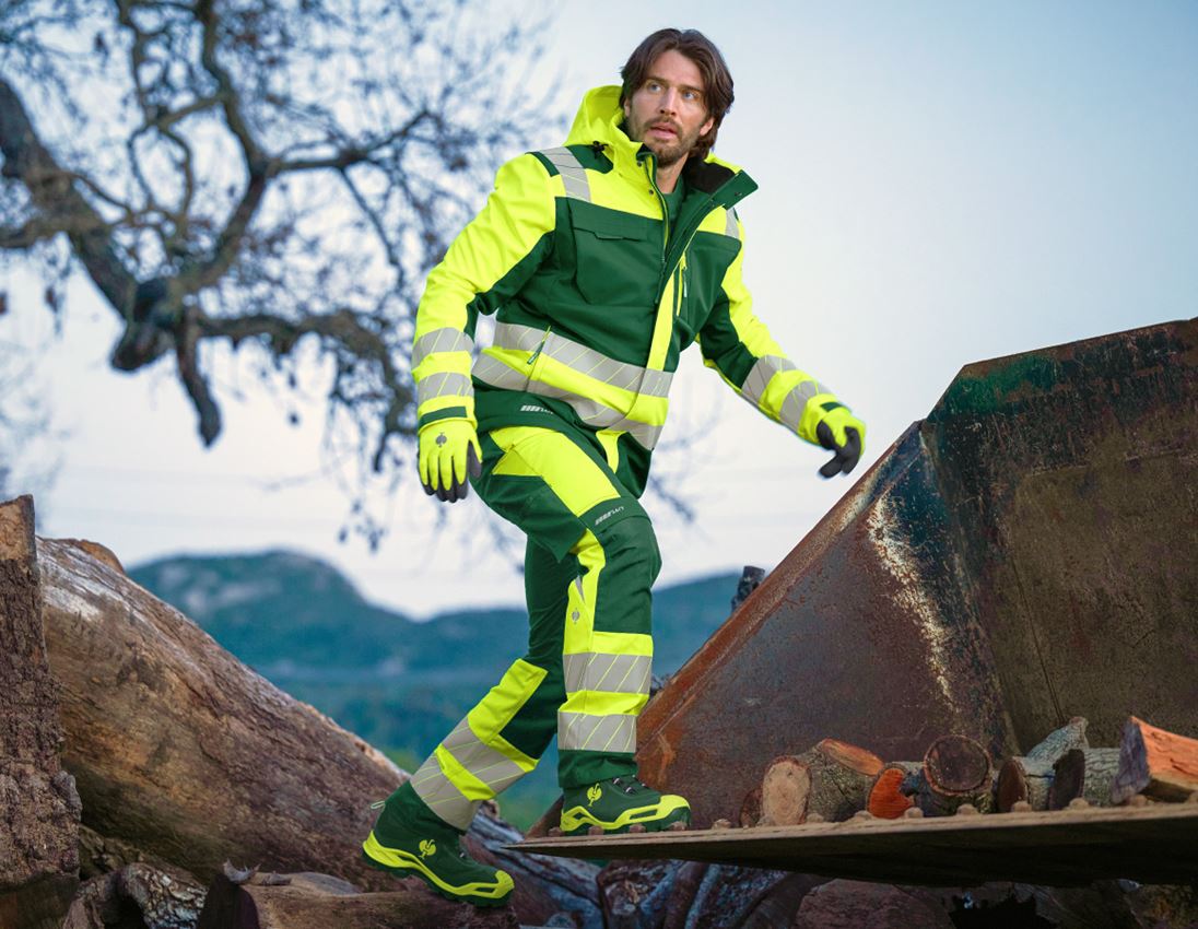 Clothing: High-vis trousers e.s.motion 24/7 + green/high-vis yellow 10