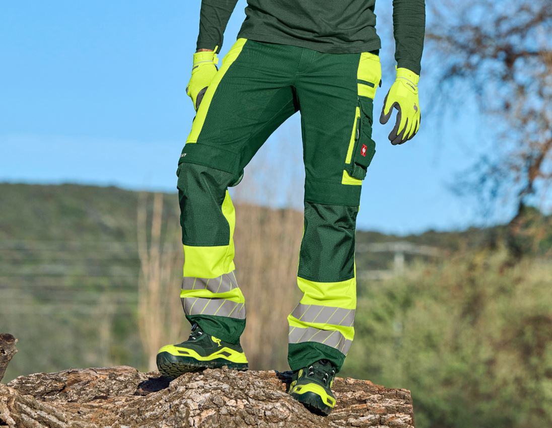 Clothing: High-vis trousers e.s.motion 24/7 + green/high-vis yellow