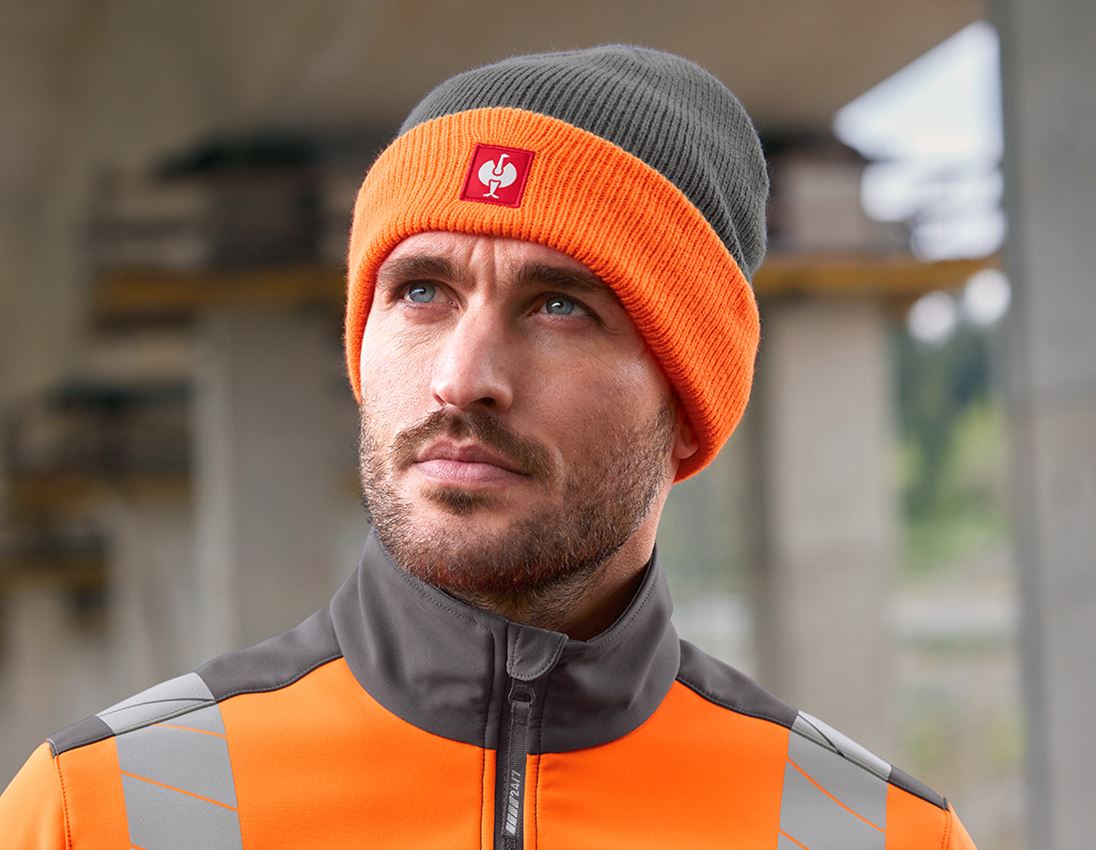 Clothing: Knitted cap e.s.motion 24/7 + anthracite/high-vis orange