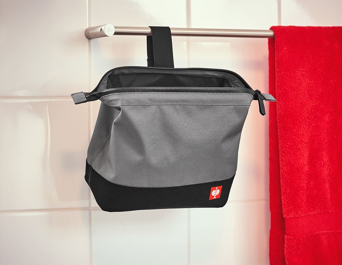 Accessories: Washbag e.s.work&travel + basaltgrey/black