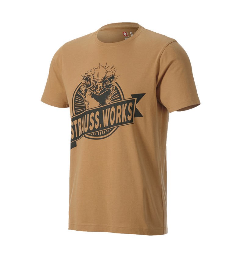 Beklædning: T-shirt e.s.iconic works + mandelbrun 2