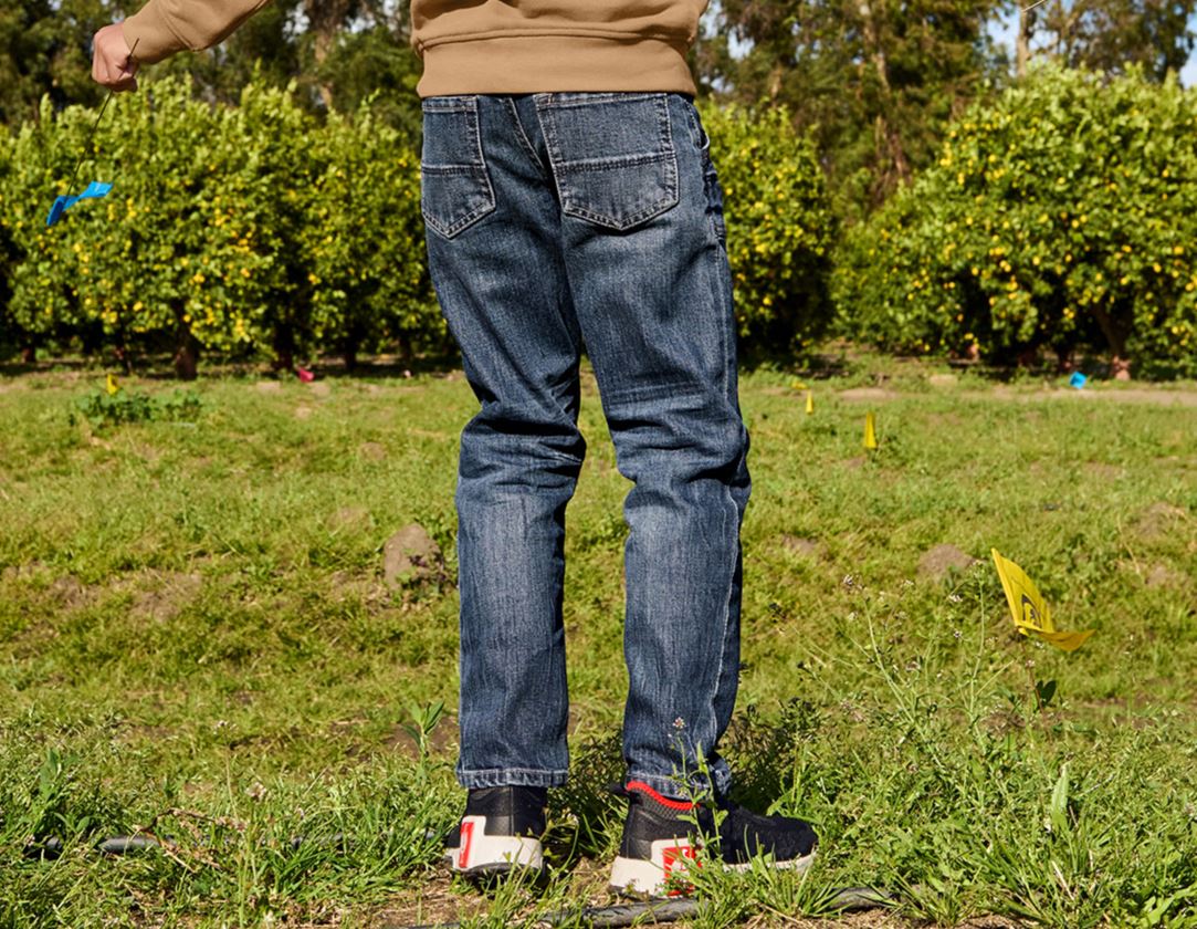 Trousers: e.s. Jeans POWERdenim, children’s + stonewashed 1