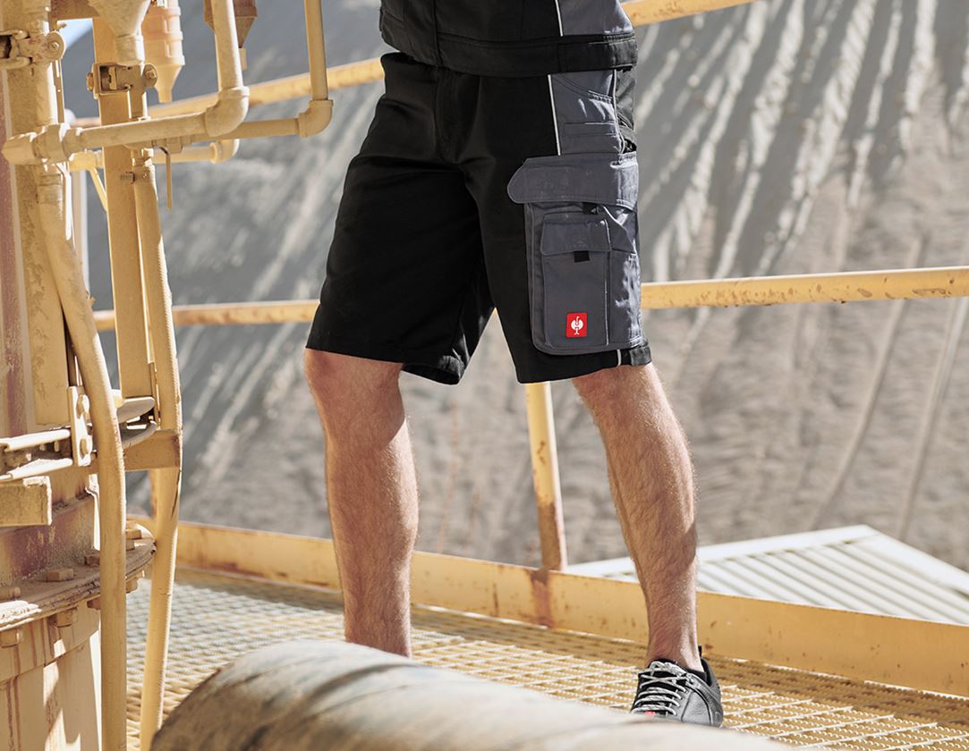 Plumbers / Installers: Shorts e.s.active + black/anthracite