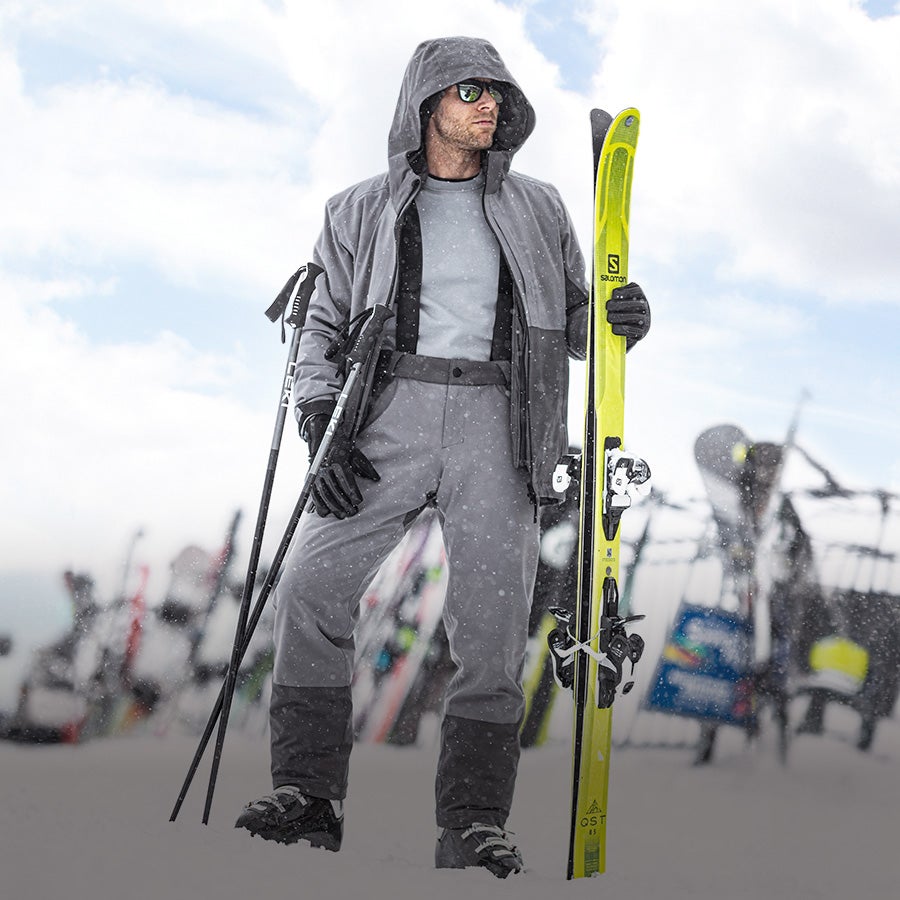 Man wearing the 3-in-1 functional jacket e.s.trail snow in carbon grey/basalt grey
